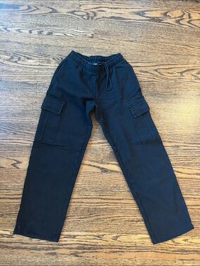 Aritzia black wideleg cargo sweatpants